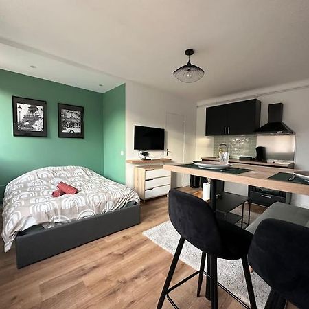 Appartement Proche Paris Et Metro - Parking Prive Maisons-Alfort Buitenkant foto