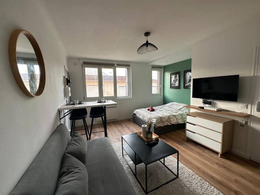 Appartement Proche Paris Et Metro - Parking Prive Maisons-Alfort Buitenkant foto