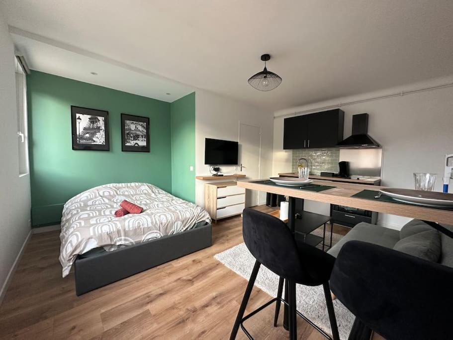 Appartement Proche Paris Et Metro - Parking Prive Maisons-Alfort Buitenkant foto
